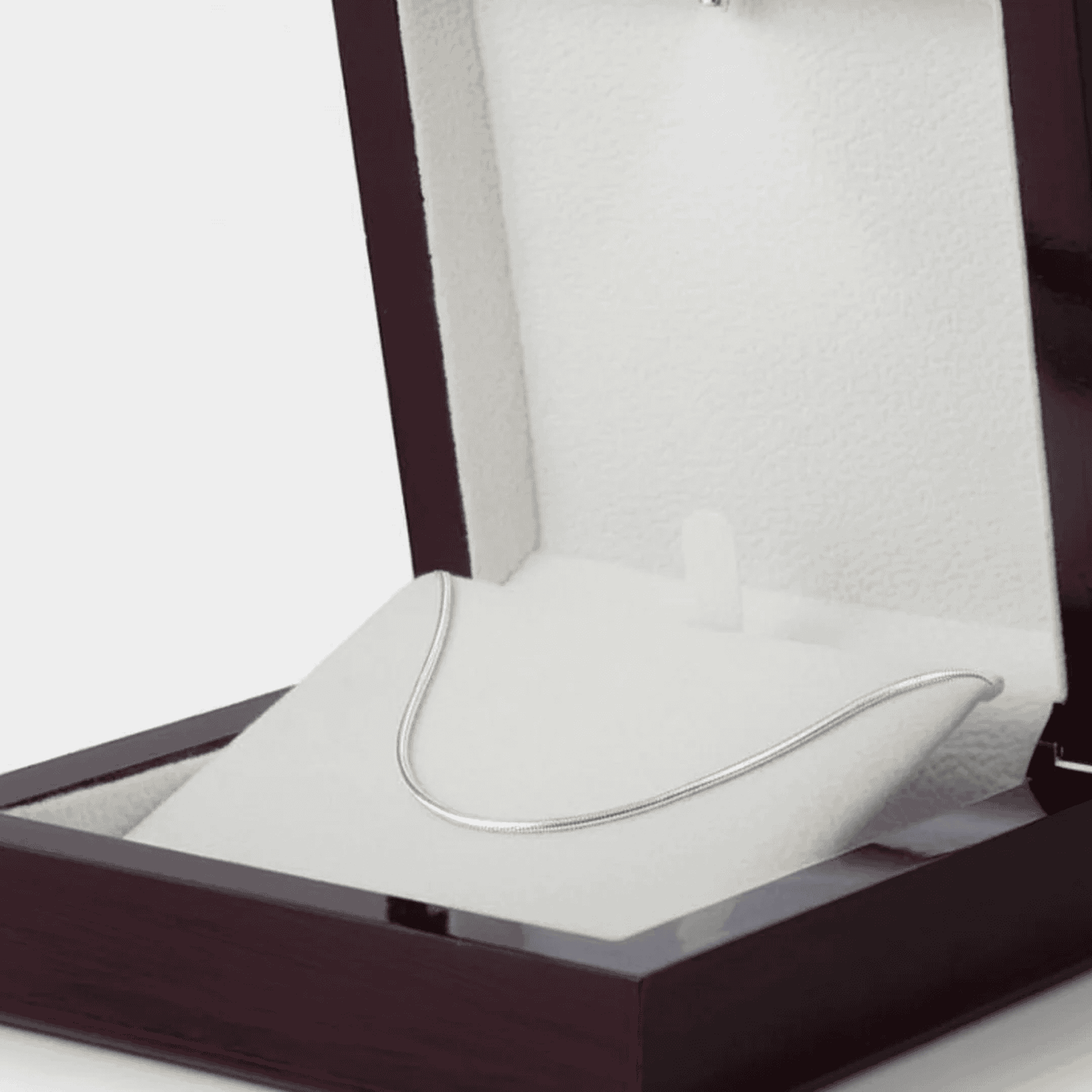 Light Weight Stylish Chain Necklace For Men and Women