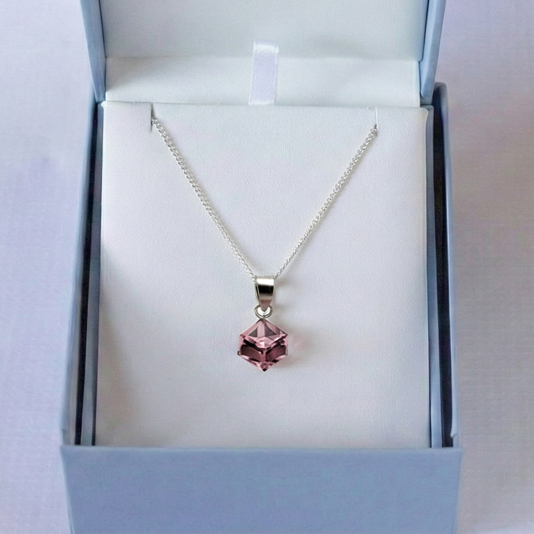 Beautiful crystal pendent Necklace - Pink