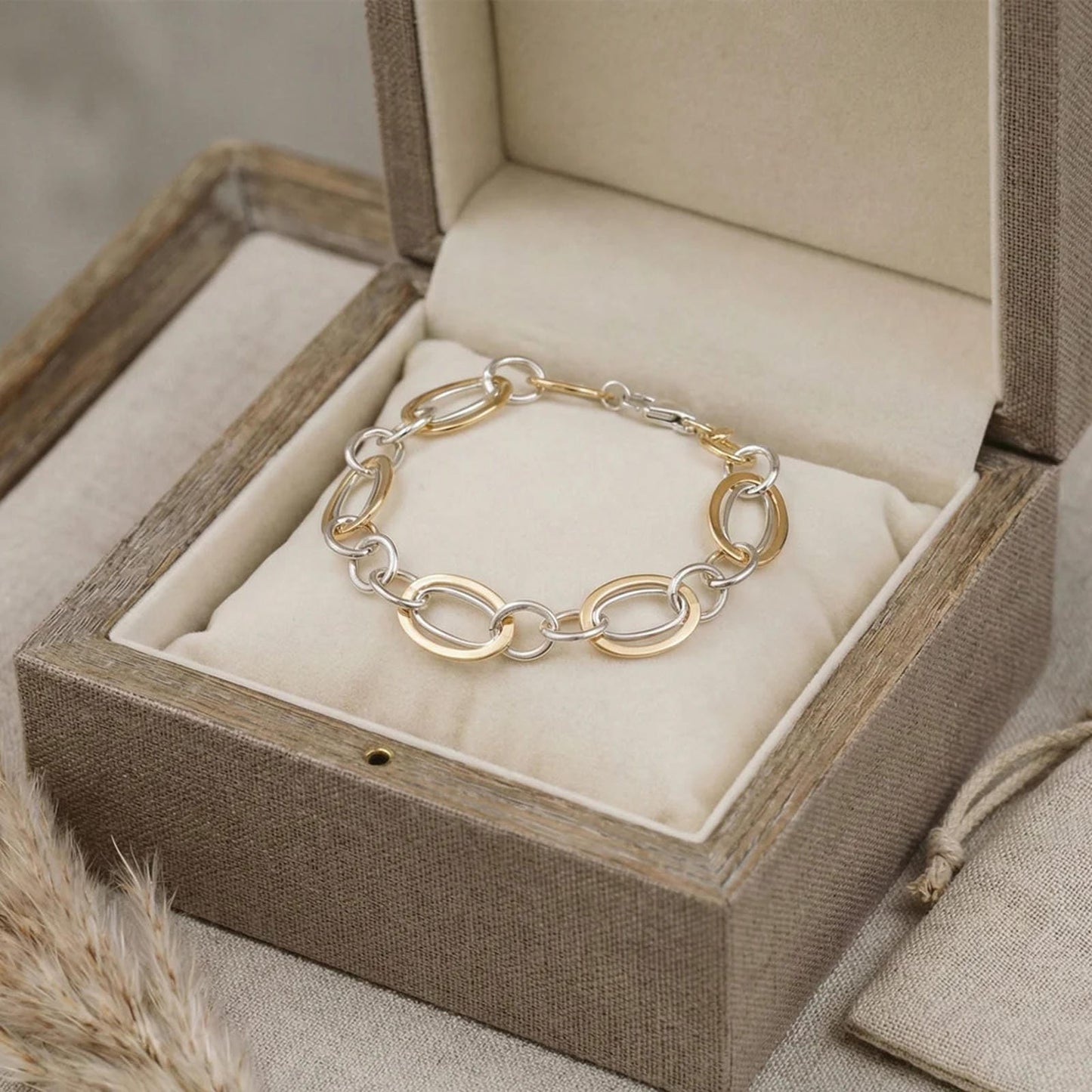 Two Tone Pear Shaped link Bracelet - Blisseallure.in