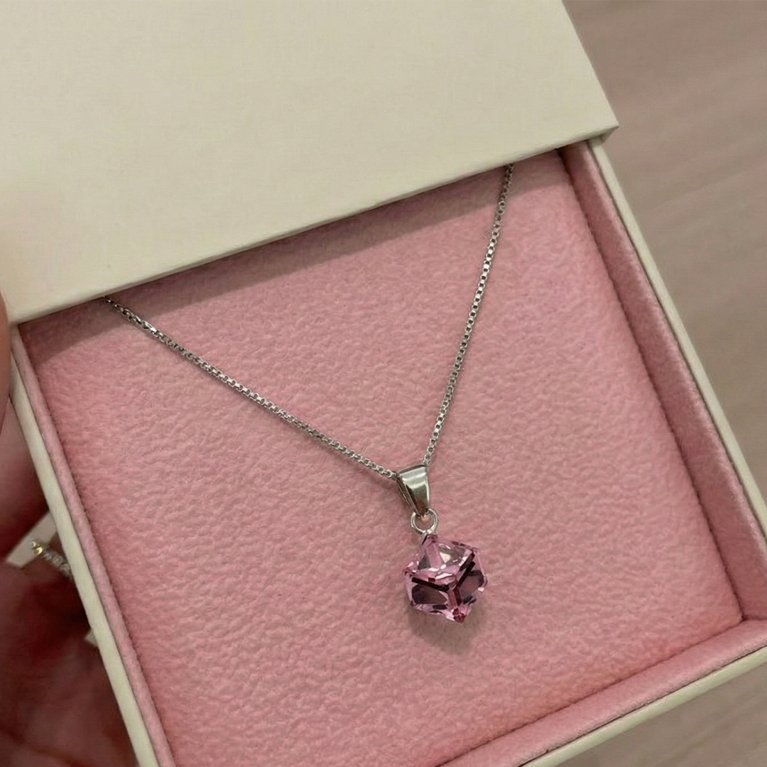 Beautiful crystal pendent Necklace - Red