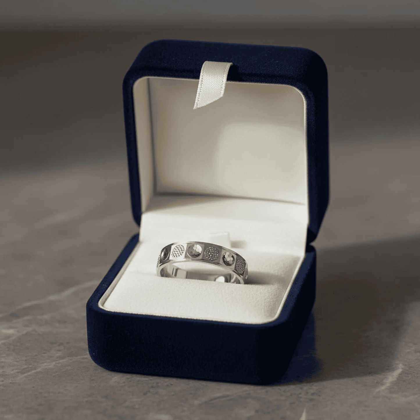 Men's Ring with Smooth & Textured Design - Blisseallure.in