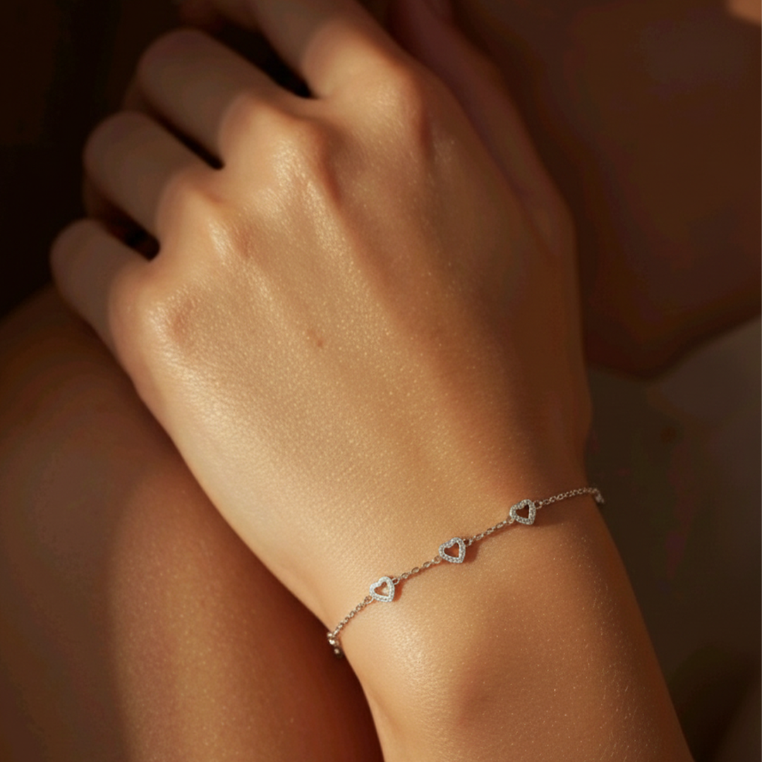 Blisse Allure Sterling Silver Dazzling Heart Bracelet