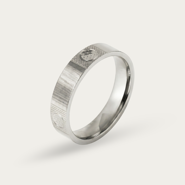 Ring with Circular Jali Design
