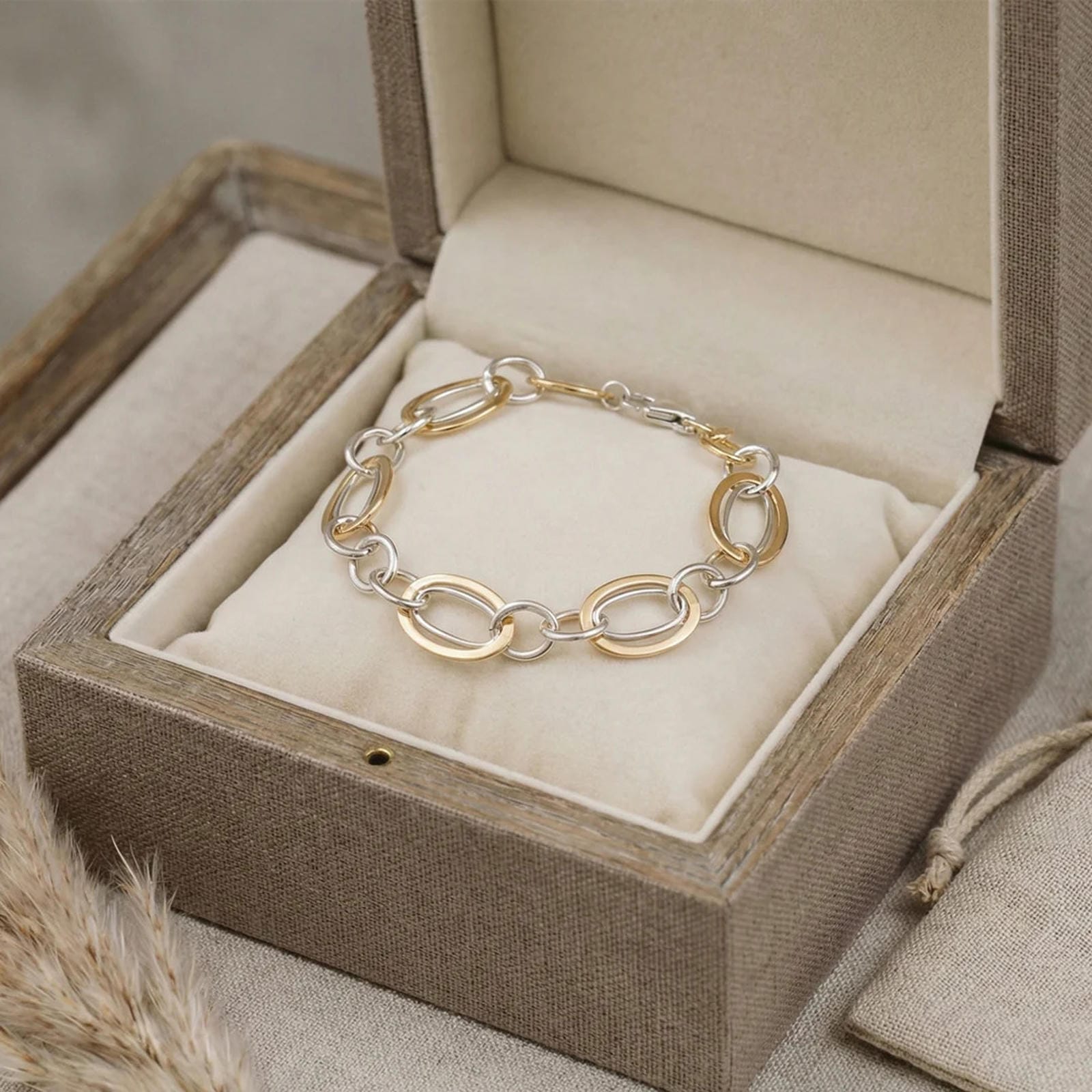 Two Tone Pear Shaped link Bracelet - Blisseallure.in