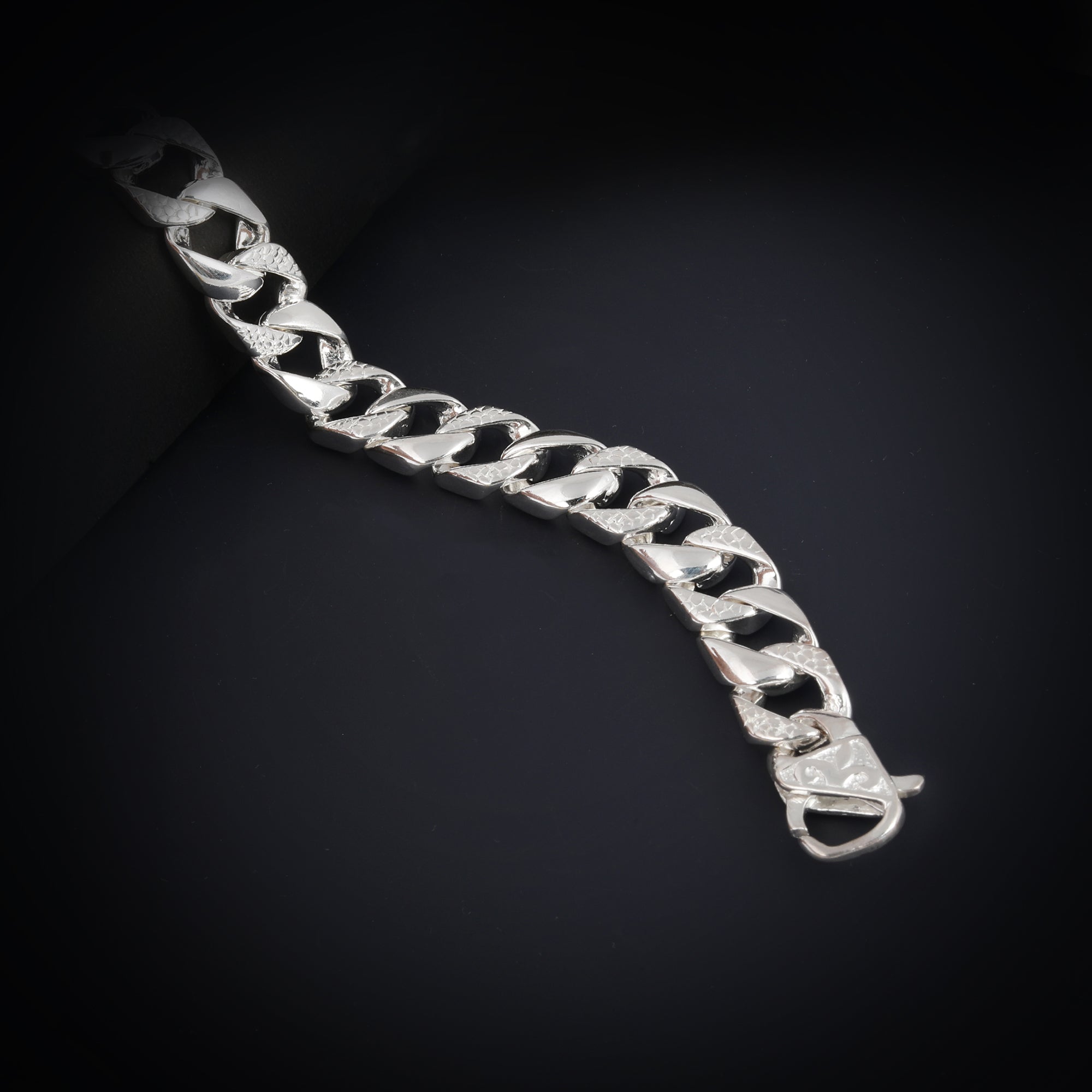 Blisse Allure 925 Bold Silver Cuban Link Men's Bracelet with Textured Accents