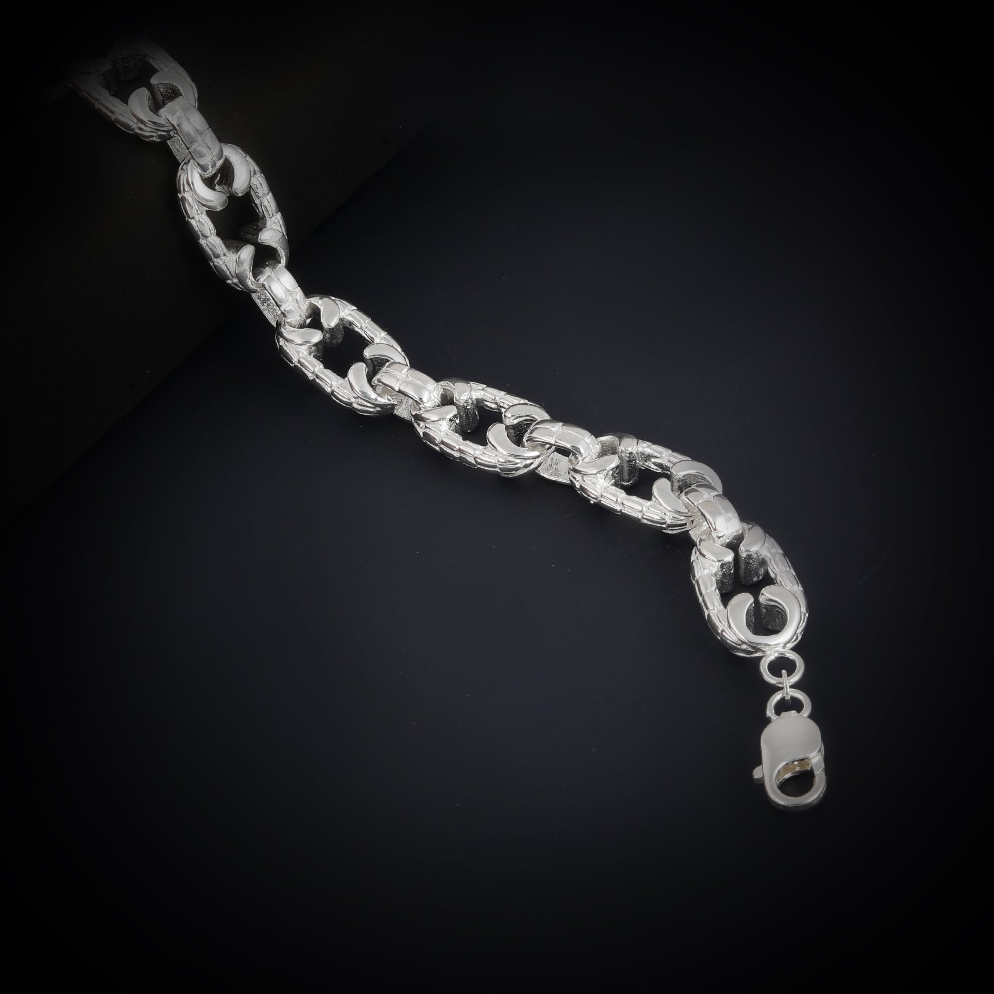 Blisse Allure 925 Elegant Hammered Silver Link Bracelet For Men