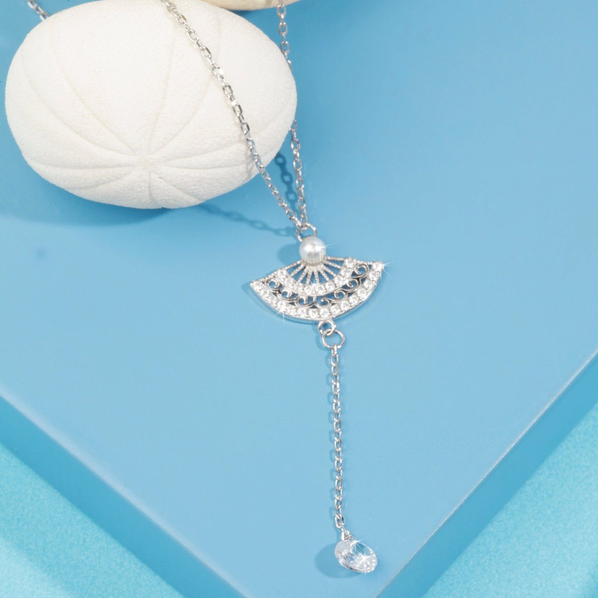 Blisse Allure Sterling Silver Fan Shaped Lariat Necklace.