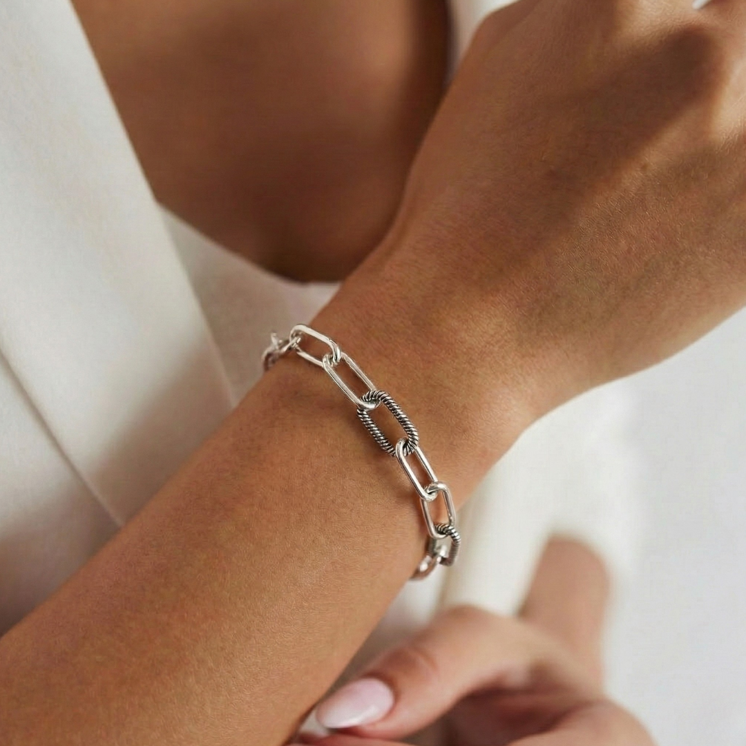 Blisse Allure Sterling Silver Paper Clip Shaped Link Bracelet