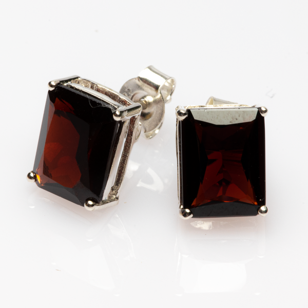 Blisse Allure 925 Sterling Silver Red Garnet Stud Earrings