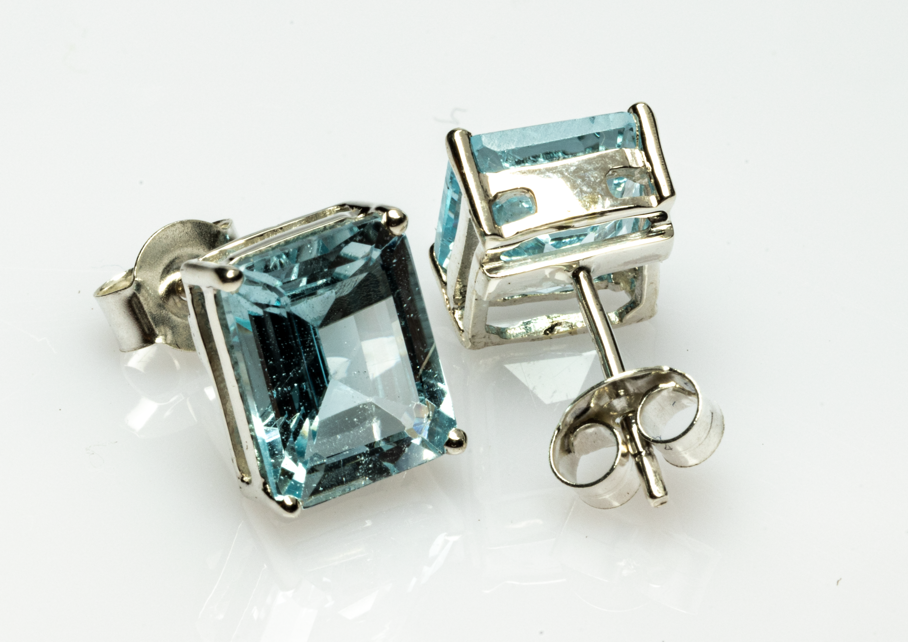 Blisse Allure 925 Sterling Silver Sky Blue Topaz Stud Earrings