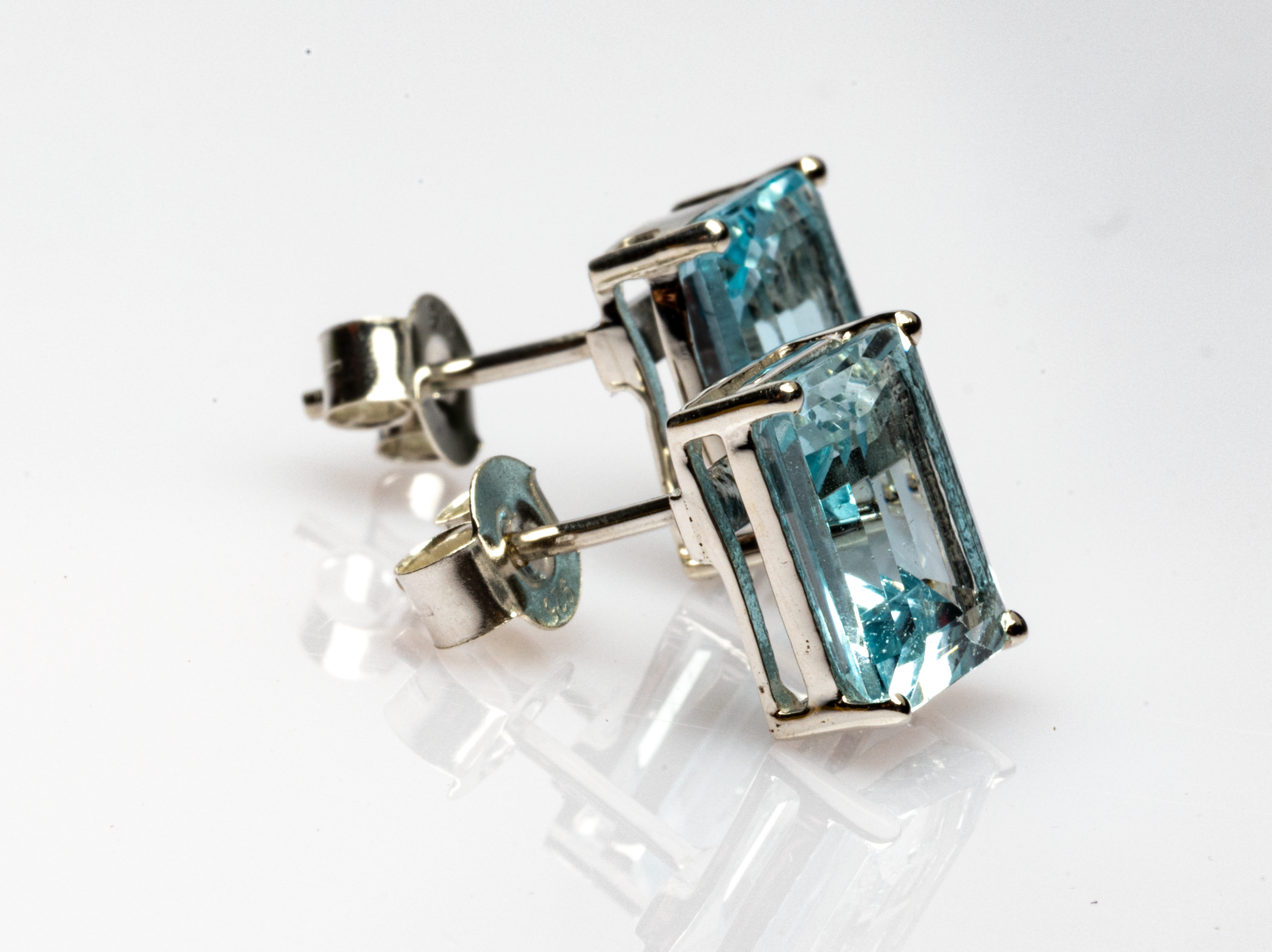 Blisse Allure 925 Sterling Silver Sky Blue Topaz Stud Earrings